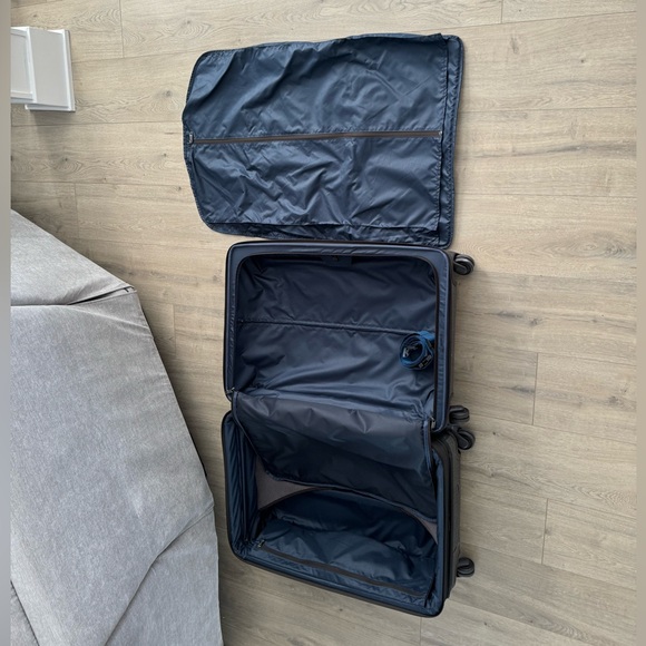 Alpha Tumi Extended Weekend 4 Wheeled Packing Case - Picture 6 of 6